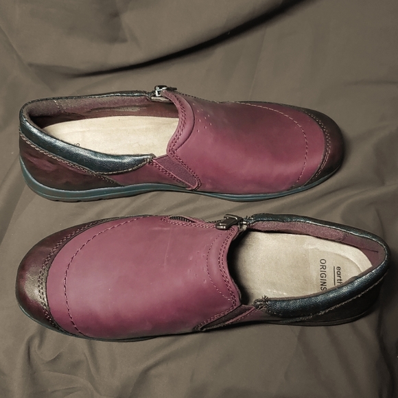NEW Earth Origins Leather Clogs in Rouge Merlot - Picture 10 of 16